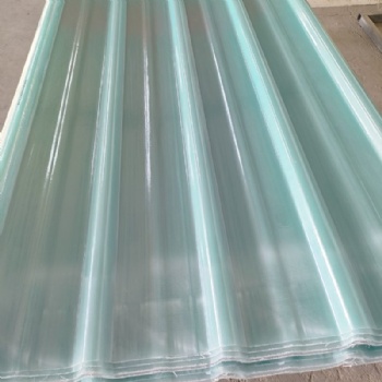 Polyester fiberglass translucent sheet for roofing and cladding